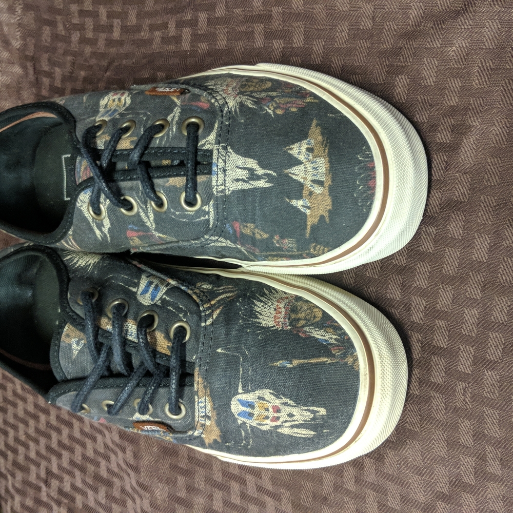 Vans - Picture 3 of 15